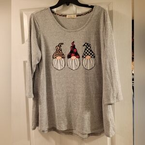 Clover + Pine Gray Light Sweater with Leopord Red/black Buffalo Check Gmones XL